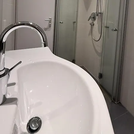 Luxurious Detached With Valley Views For 8 In Vakantiehuis Winterberg